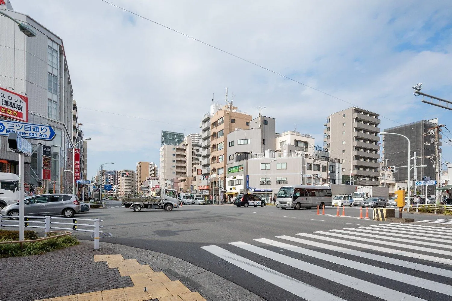 דירות טוקיו Park Axis Azumabashi 0*,  יפן